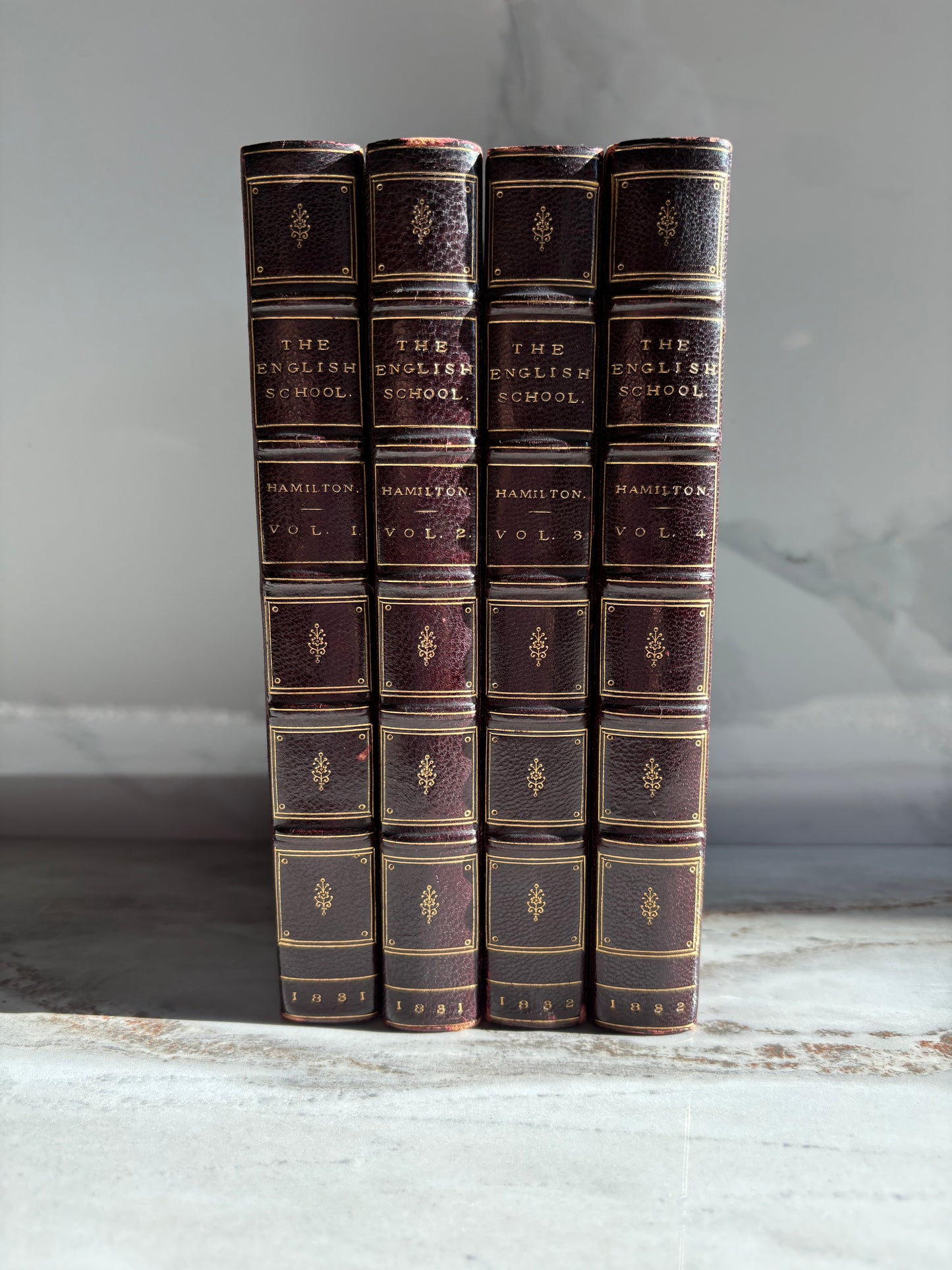 The English School on Paintings and sculptures