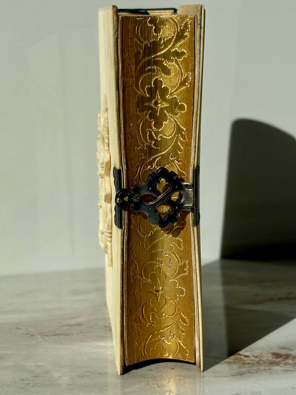 Paroissien - Gauffered & Clasped